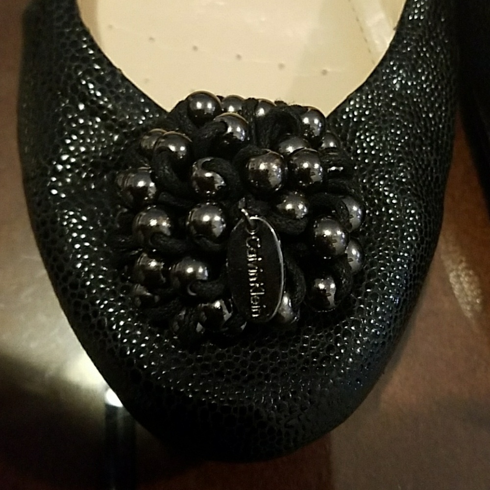 Flats - Picture 2 of 4